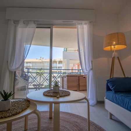 Bright Apt Of 32 M Renovated Near Town Fréjus Exterior foto