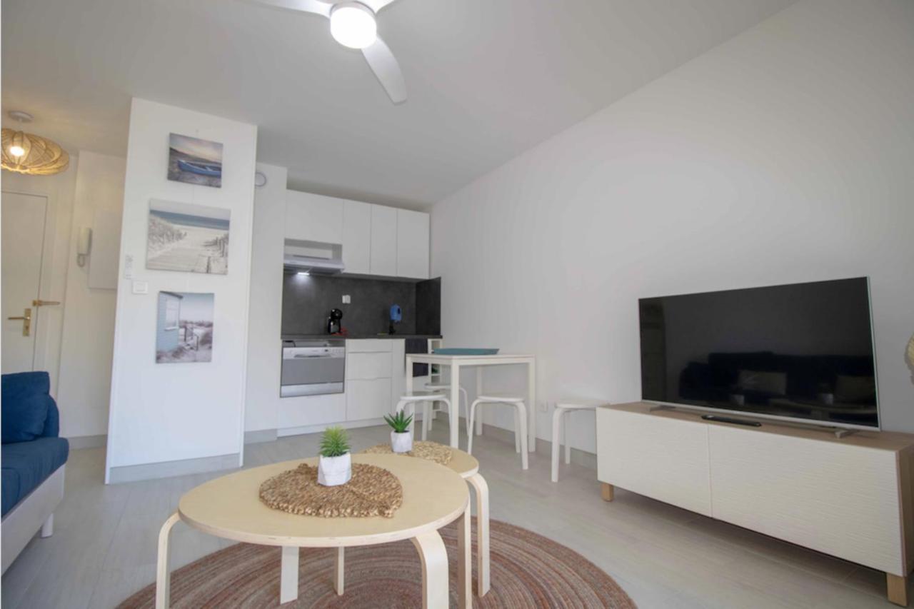 Bright Apt Of 32 M Renovated Near Town Fréjus Exterior foto