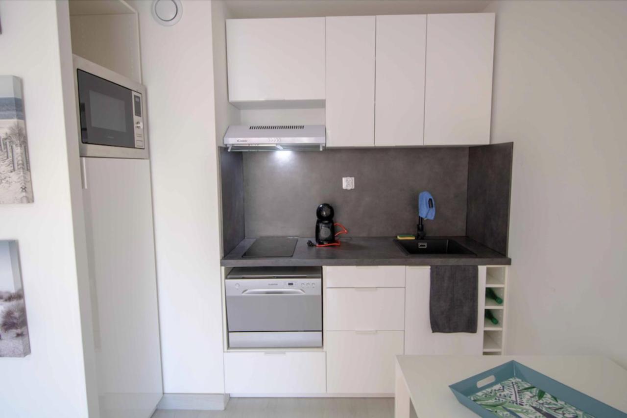 Bright Apt Of 32 M Renovated Near Town Fréjus Exterior foto